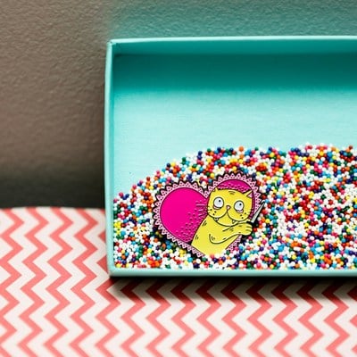 Knife cat valentine enamel pin 080