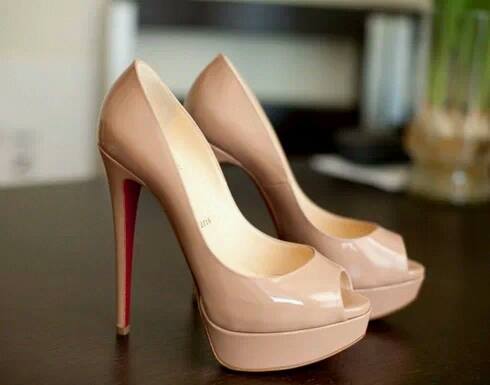 Celebrity Red bottoms Nude Platform Peep toe pump
