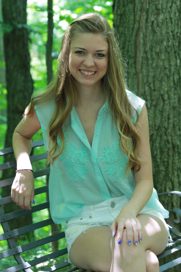 MINT FLORAL EMBROIDERY TANK