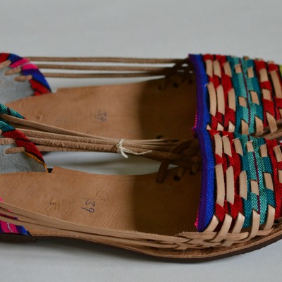 Women's caites/huaraches size 39 us 8