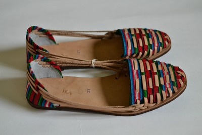 Women's Caites/Huaraches Size 39 US 8