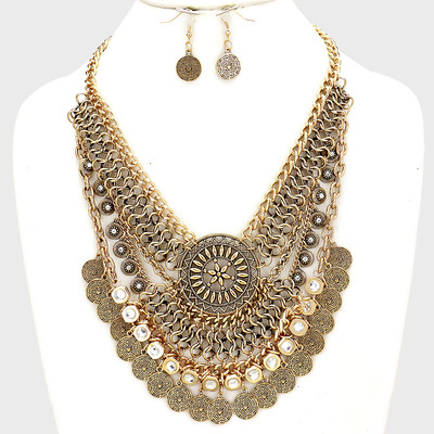 Budapest statement necklace