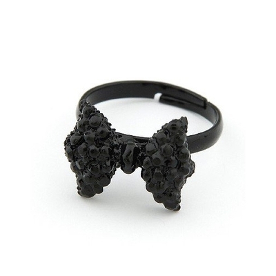 Vintage bow ring -