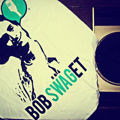 Bob swaget (teal)