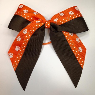 Brown with orange paws and chevron - Thumbnail 3