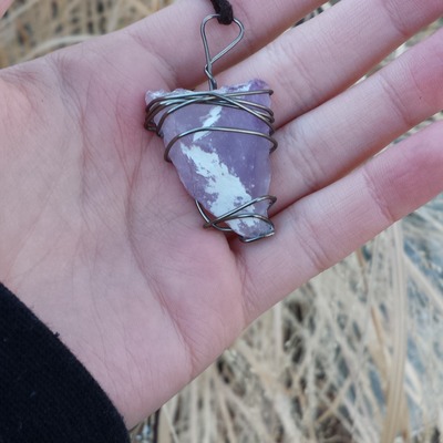 Triangular amethyst pendant