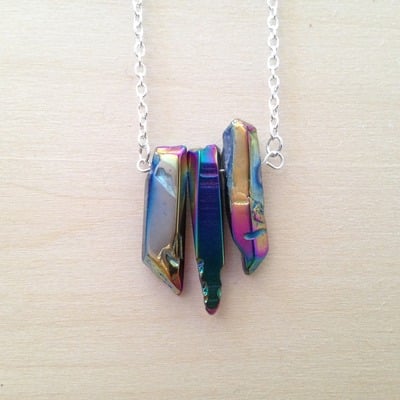 Luster quartz crystal necklace - Thumbnail 1