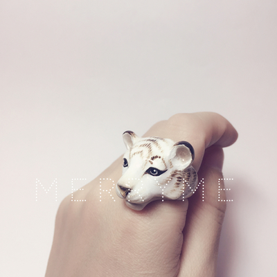 Merryme white tiger cocktail ring set