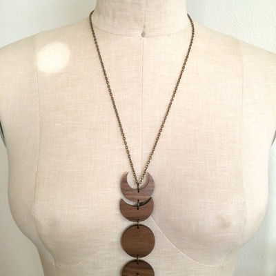 Love by the moon (long necklace)