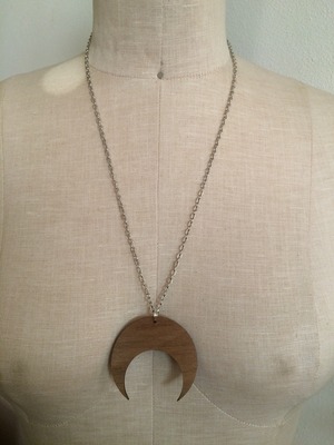 Naja Moon Necklace (Wood/Silver)