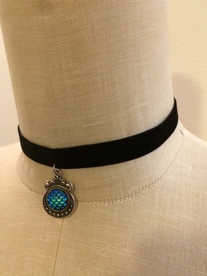 Mermaid Velvet Choker (Black)