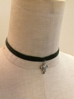 Elephant Velvet Choker (Olive/Silver)