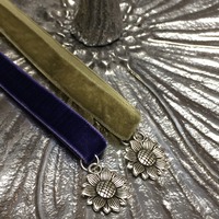 Sunflower Velvet Choker (Purple/Silver) - Thumbnail 1
