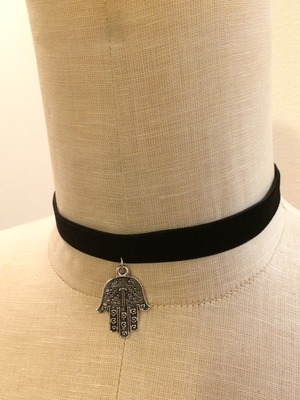 Hamsa Velvet Choker (Silver)