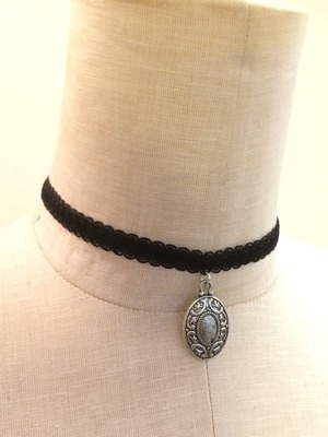 Moon and Stars Medallion Lace Choker (Silver)