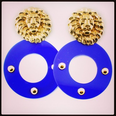Lion head hoop earrings