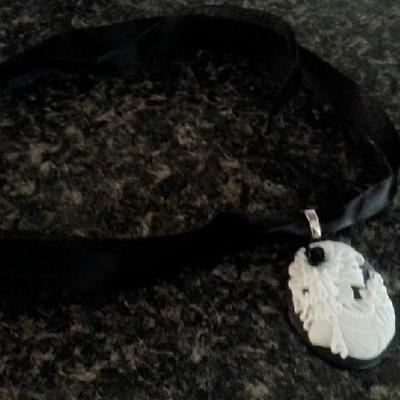 The skeleton bride satin & organza black choker