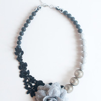 Floral Lace Glass Necklace NL0972 - Thumbnail 1