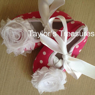 Taylors treasures - hot pink and white polka dot rosette shoes