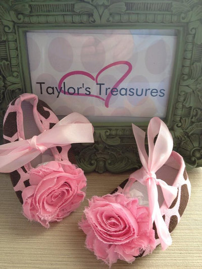 Taylors Treasures - Pink and Brown Giraffe Rosette Shoes
