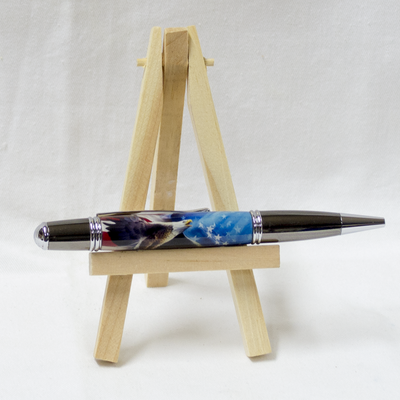 Bald Eagle & American Flag Pen