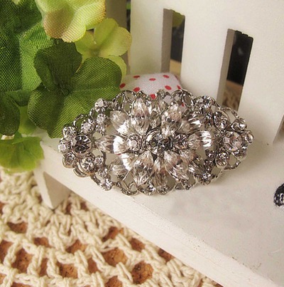 Crystal Rhinestone Bridal Bride Wedding Dress Sash Cake Oval Brooch Pin