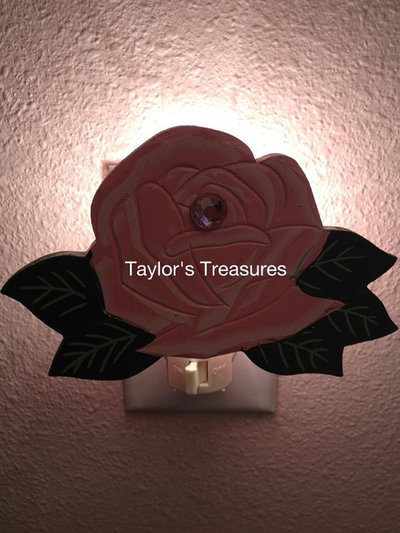 Taylors Treasures - Rose Nursery Night Light