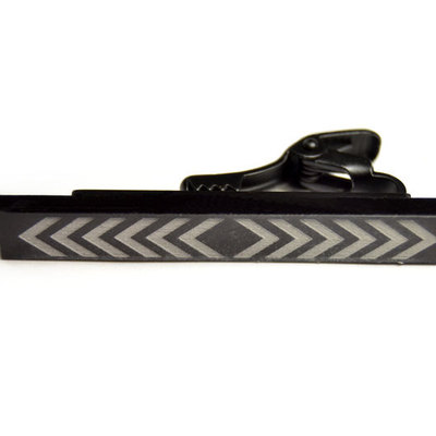 Black tie bar engraved arrows square ends