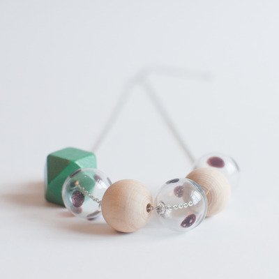 Green wood dot glass necklace nl1004