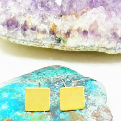 Brass stud square earrings