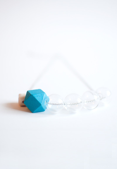 Blue Wood Glass Necklace NL0966