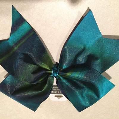 Ocean cheer bow