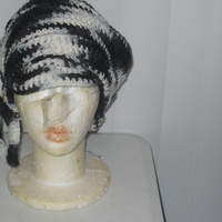 Crochet Big Slouchy Hat with Square  Earrings  - Thumbnail 3