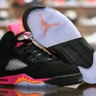 Jordan retro 5 black pink orange (big kids)