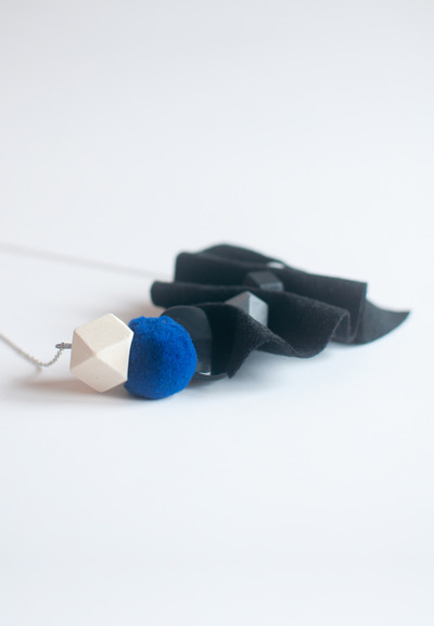 Black Wool Felt Necklace NL0936