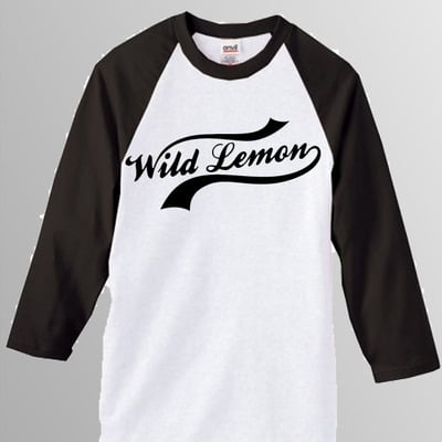 Script logo raglan