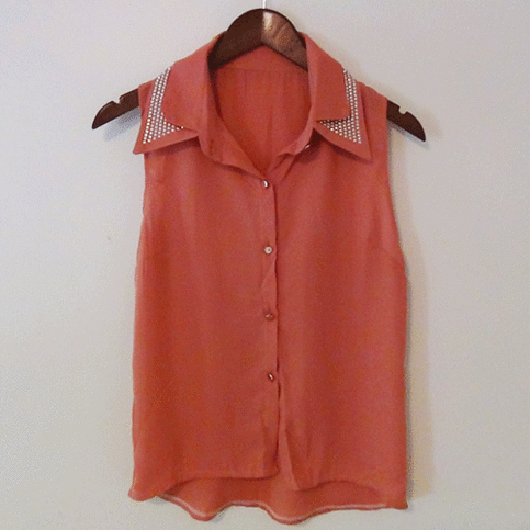 double collar sleeveless blouse