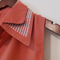 double collar sleeveless blouse