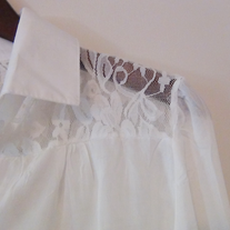 lace yoke long-sleeved blouse - Thumbnail 1