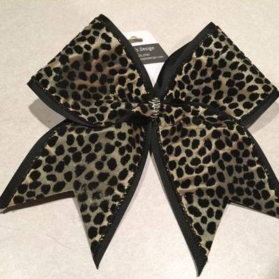 cheetcha cheer bow