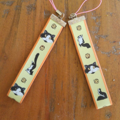 Cookie cat wrist strap