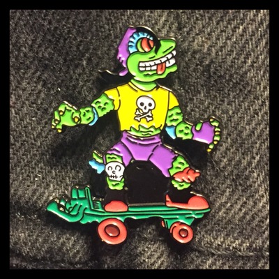 Mondoish gecko enamel pin 090