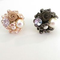 Rose Bouquet ring - Silver tone and Gold tone Rose and Pearl Ring - Resizeable  - Thumbnail 2