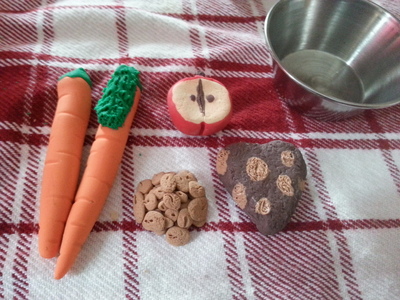 petite pet sets (choose Horse, Cat, Dog)