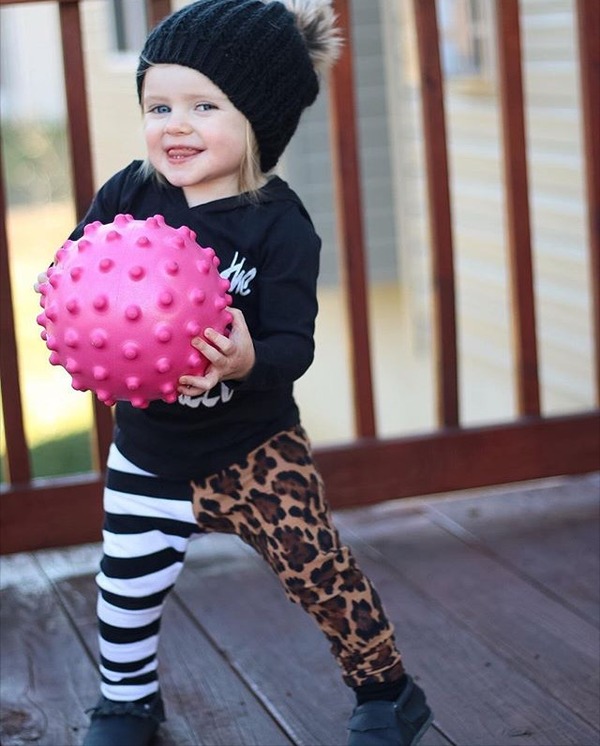 Monochrome Meets Leopard 