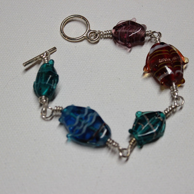 Glass fish bracelet