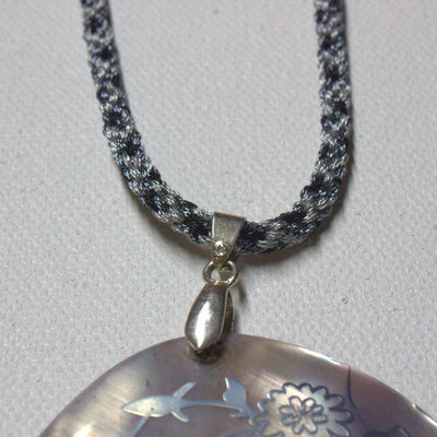 Shell pendant kumihimo necklace - Thumbnail 3