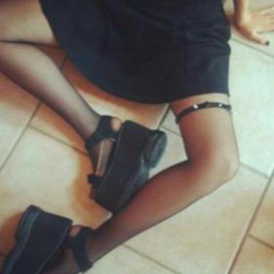 Thorny rose(black) garter