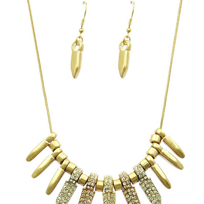 Sandy spike necklace set