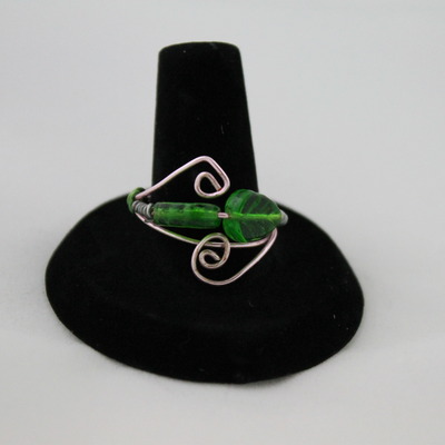 Swarovski green leaves ring 